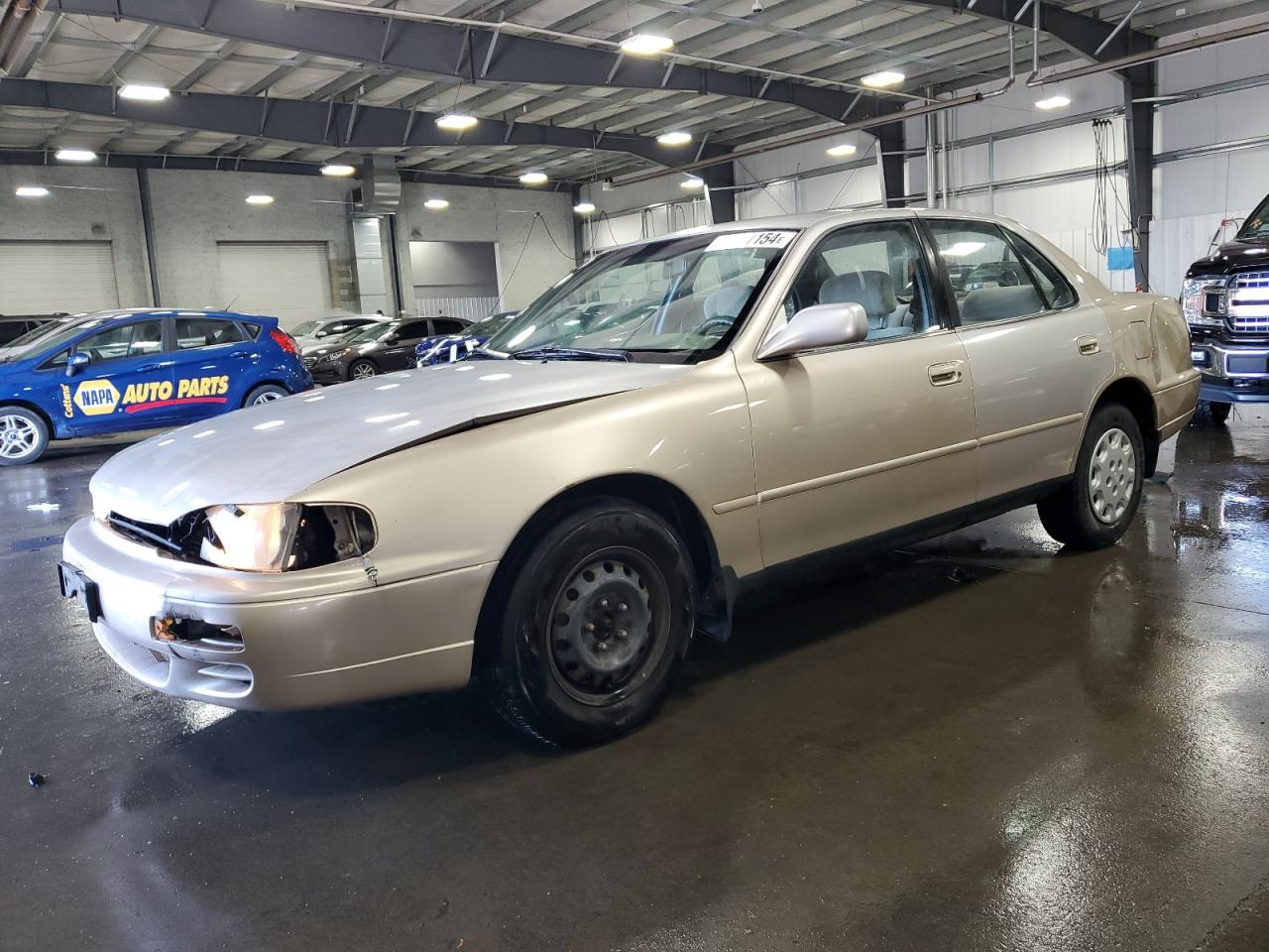 Lot #2943166644 1996 TOYOTA CAMRY DX