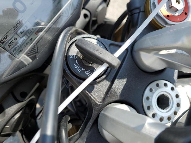 2017 APRILIA TUONO V4 1 ZD4KGU006HS000195