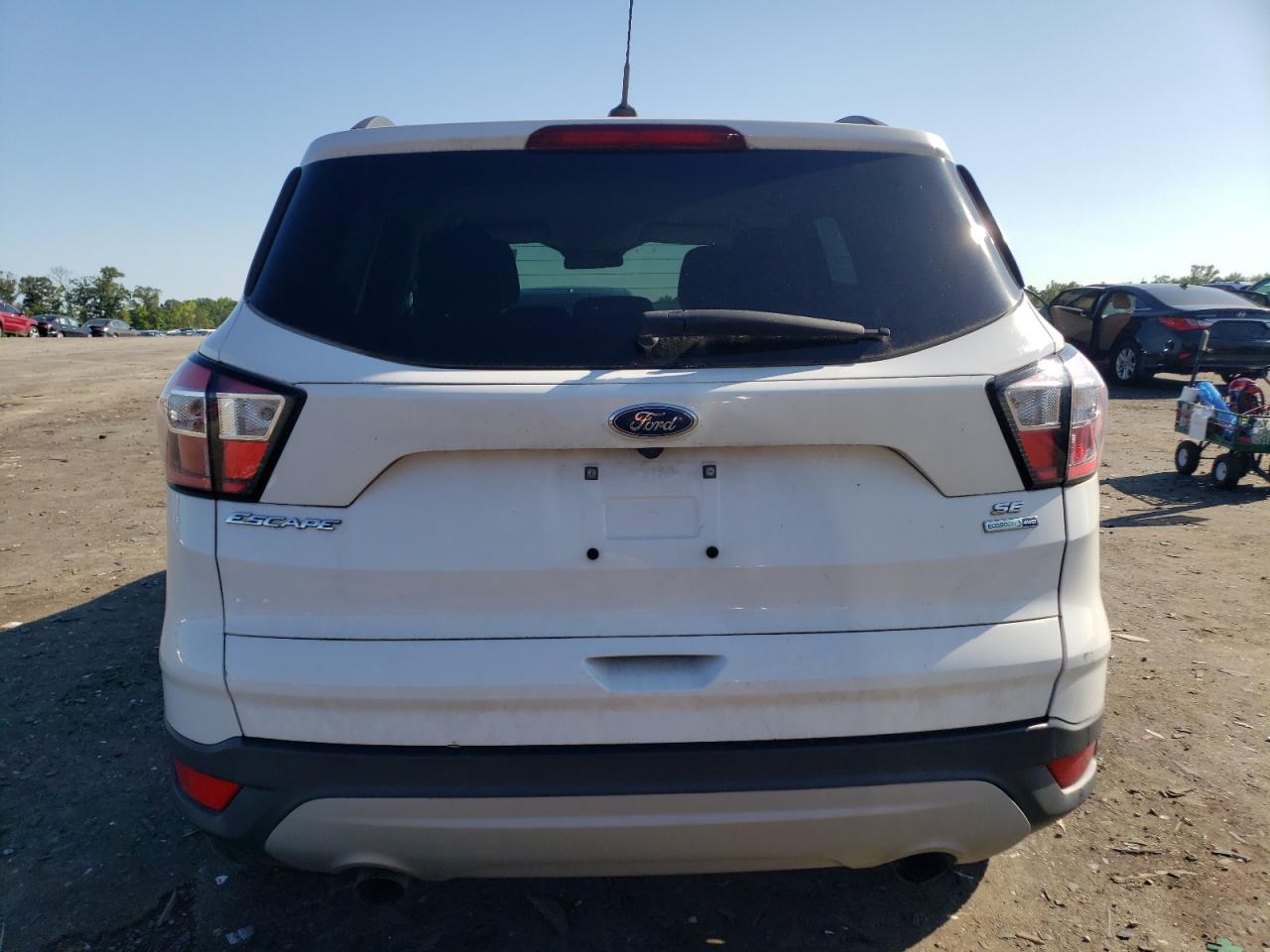 2018 Ford Escape Se vin: 1FMCU9G98JUB62734