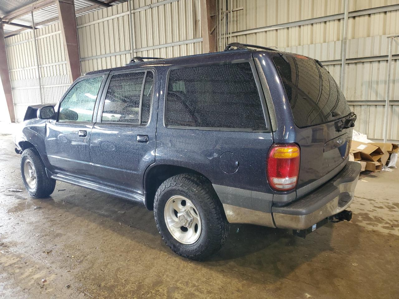 1FMZU63PXYUB33436 2000 Ford Explorer Xlt