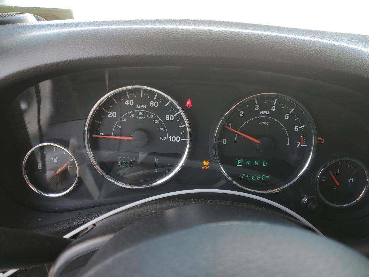 1C4BJWEG9GL227288 2016 Jeep Wrangler Unlimited Sahara