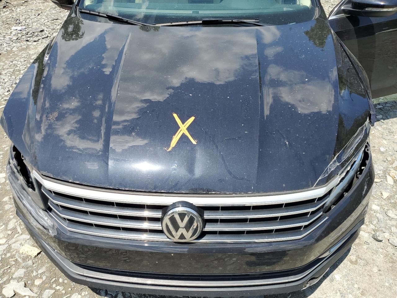 1VWBA7A36JC045450 2018 Volkswagen Passat Se