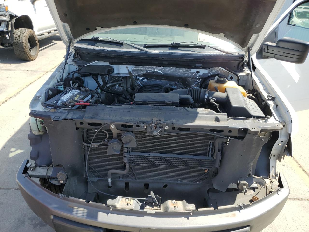 1FTNF1CFXBKE19166 2011 Ford F150