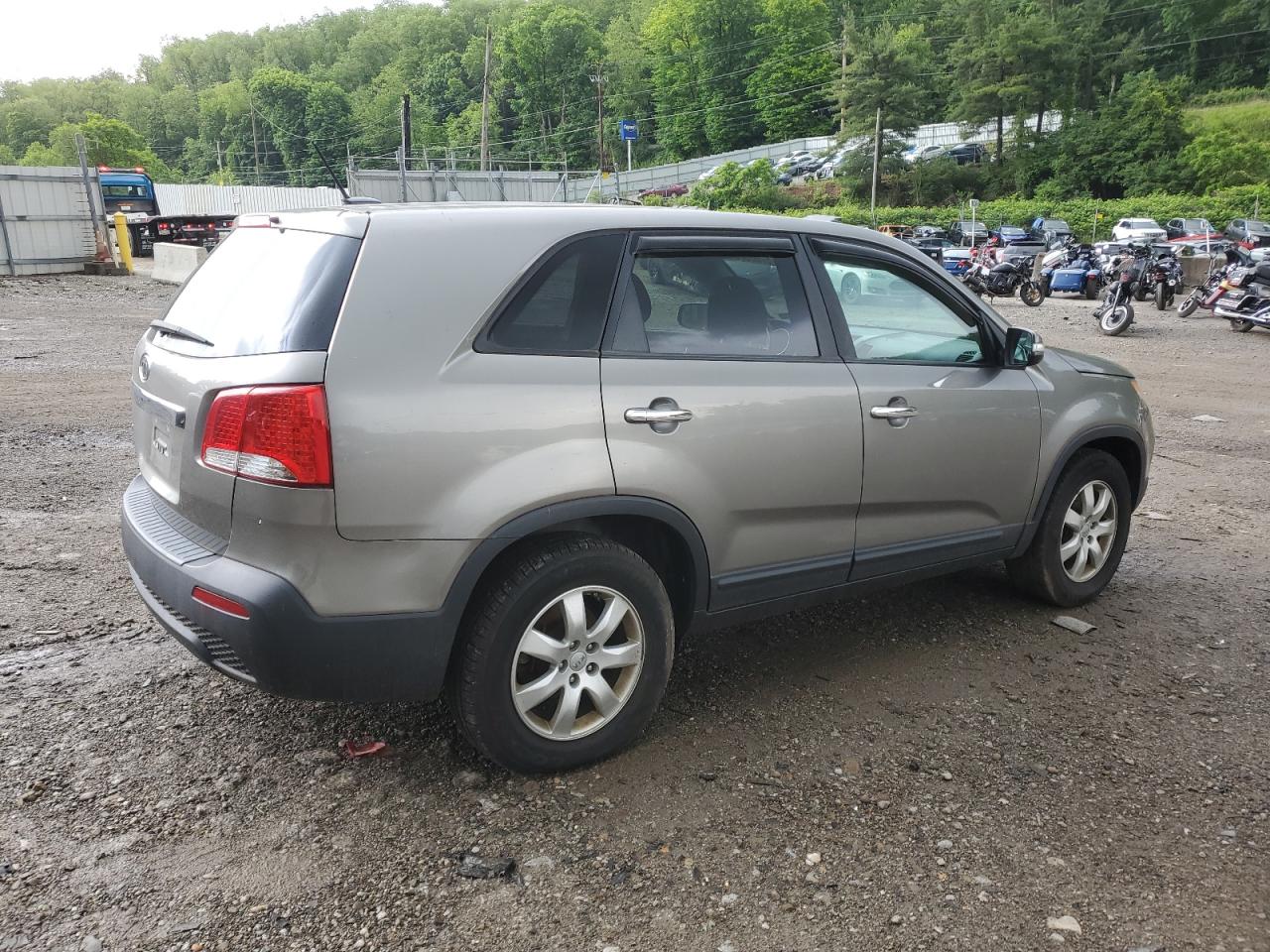 5XYKT3A13DG335374 2013 Kia Sorento Lx