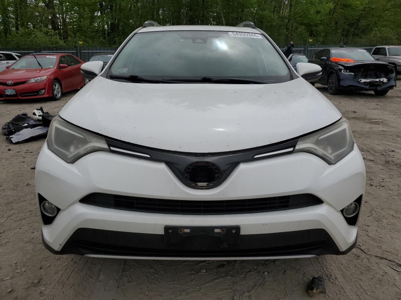 2T3RFREVXHW561702 2017 Toyota Rav4 Xle