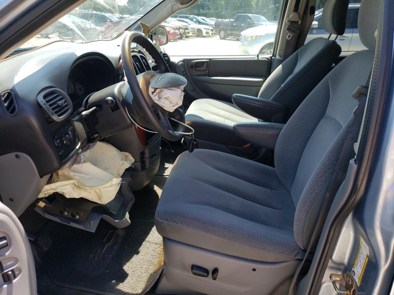 2C4GP44R15R440302 2005 Chrysler Town & Country Lx