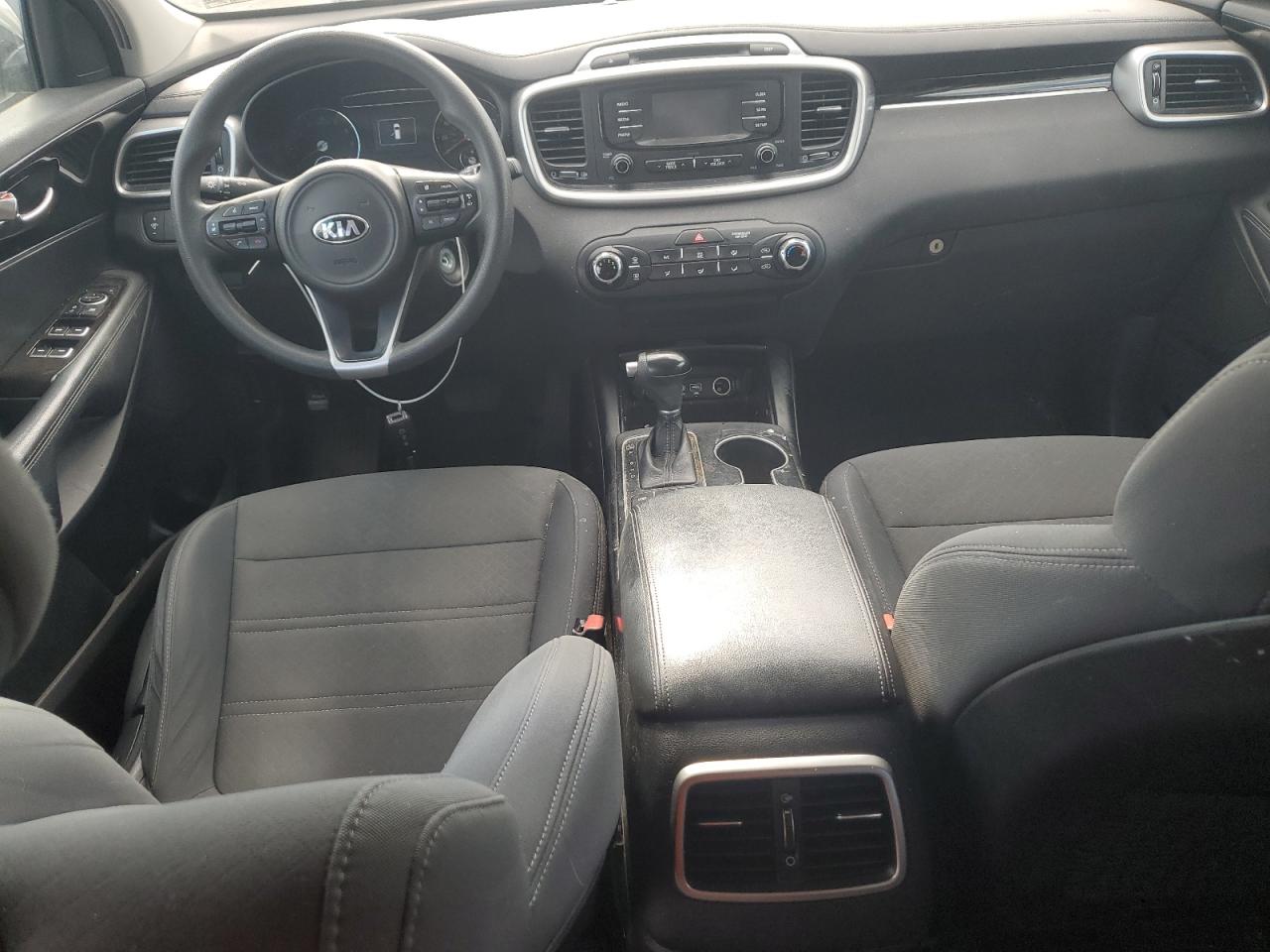 5XYPGDA58HG196741 2017 Kia Sorento Lx