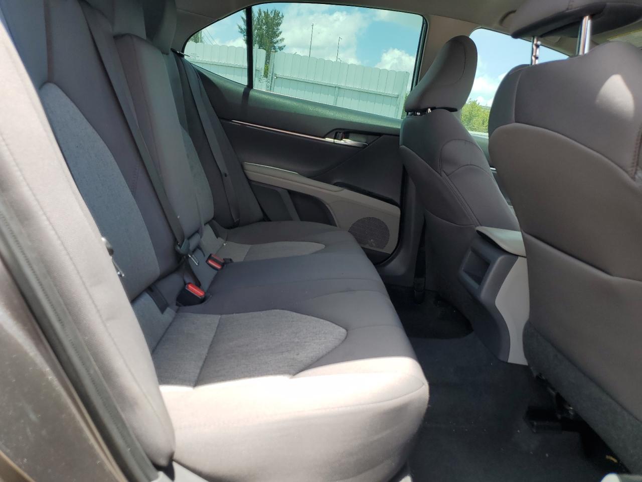 4T1B11HK3KU195407 2019 Toyota Camry L