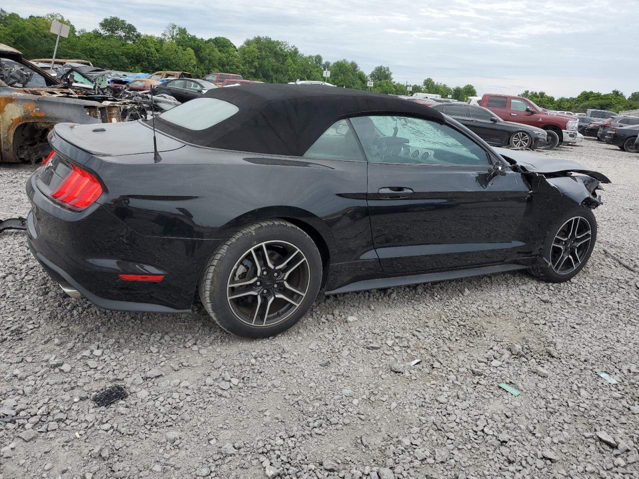 1FATP8UH8J5110098 2018 Ford Mustang