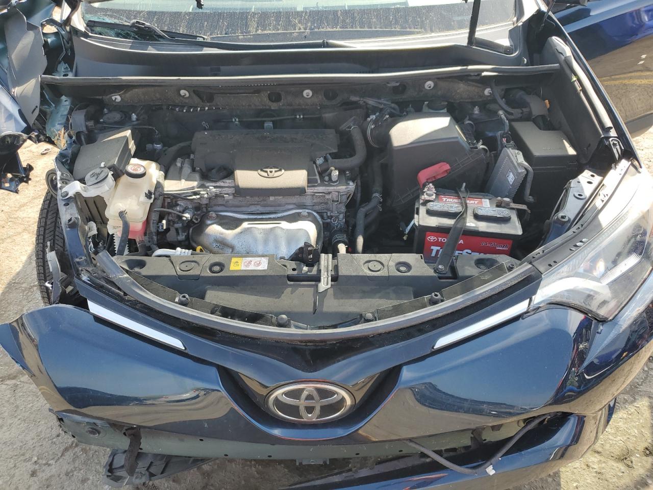 JTMBFREV1HJ143612 2017 Toyota Rav4 Le