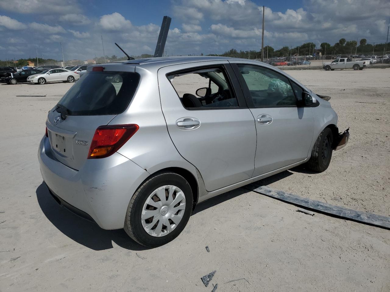 VNKKTUD34HA080508 2017 Toyota Yaris L