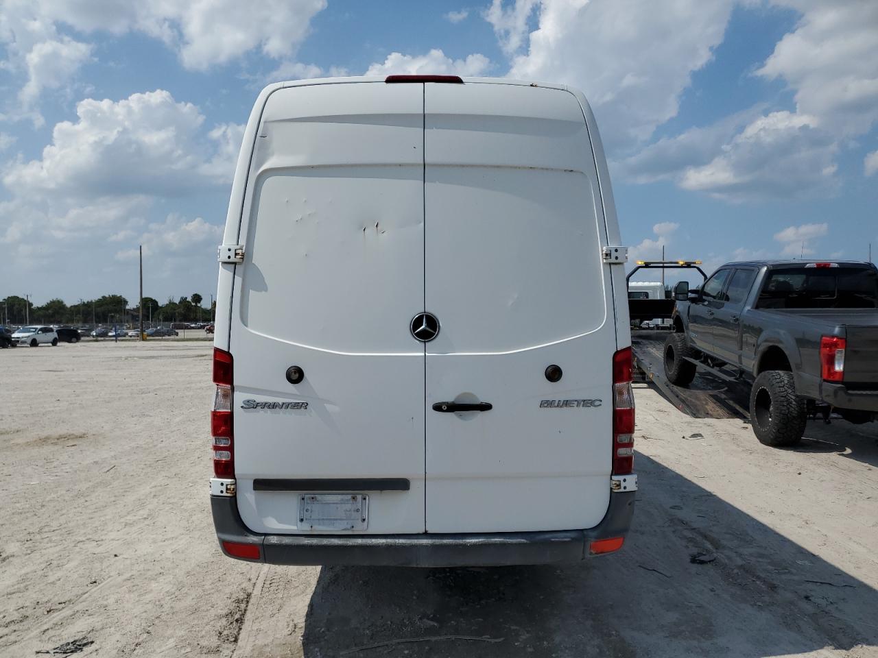 WD3PE8CC8C5649907 2012 Mercedes-Benz Sprinter 2500