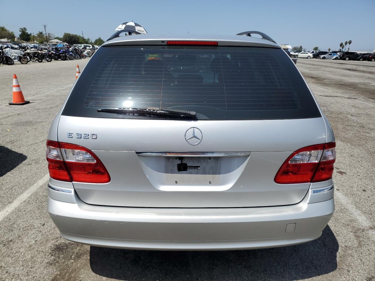 WDBUH65JX4A450011 2004 Mercedes-Benz E 320