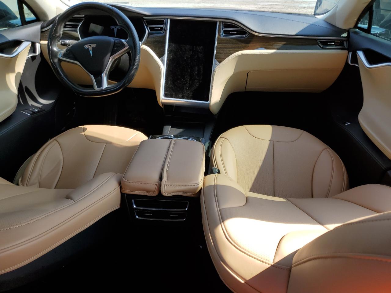 2015 Tesla Model S 85 vin: 5YJSA1H10FFP74056