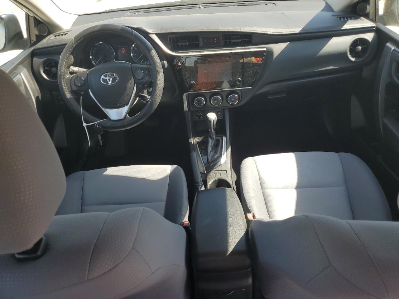 5YFBURHE9HP694190 2017 Toyota Corolla L