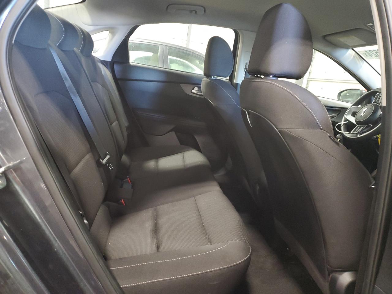 3KPF24AD8KE008824 2019 Kia Forte Fe