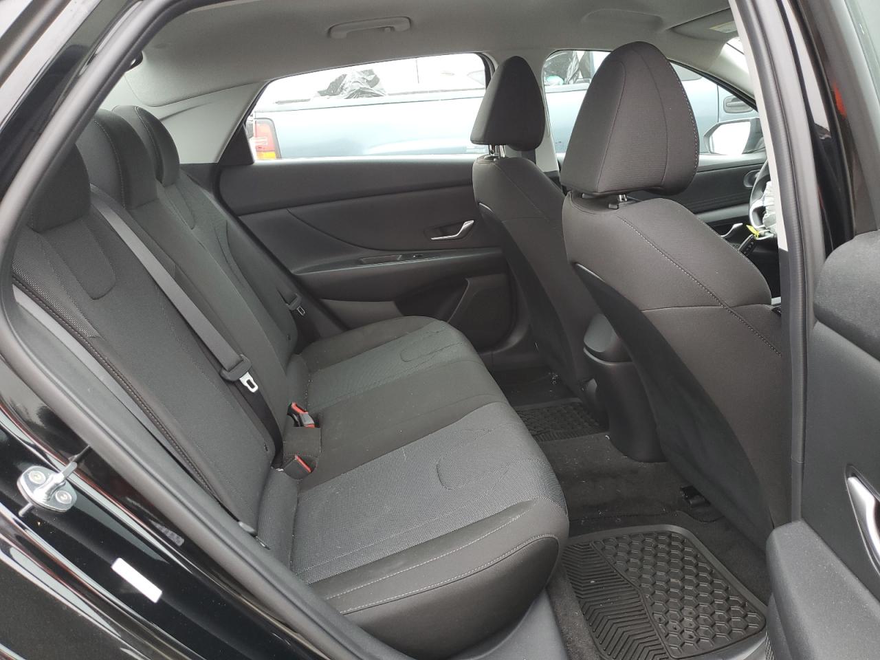 KMHLL4AG9NU368194 2022 Hyundai Elantra Se