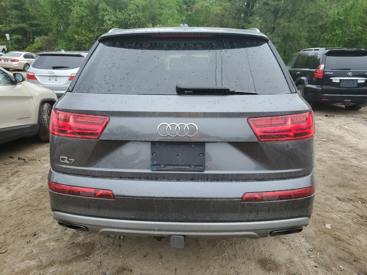 WA1LAAF75KD013448 2019 Audi Q7 Premium Plus