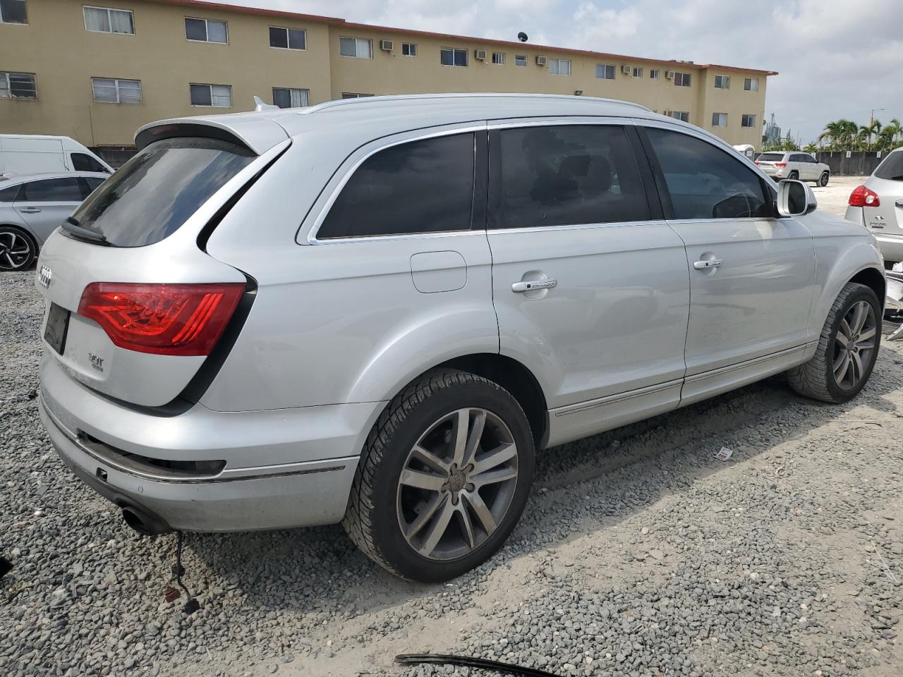 WA1LGAFE5ED013449 2014 Audi Q7 Premium Plus