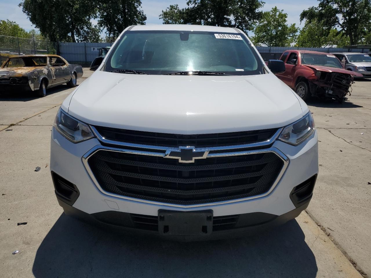 2019 Chevrolet Traverse Ls vin: 1GNERFKW3KJ162919