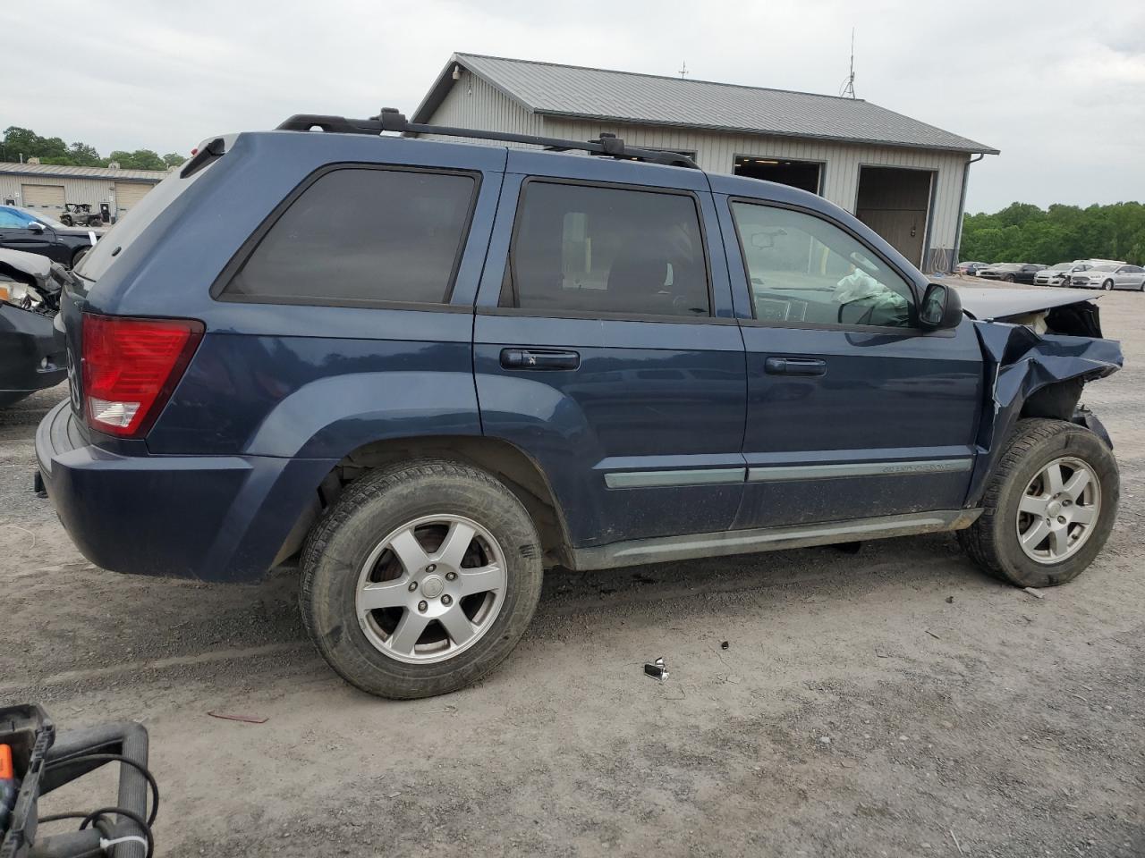 1J8GR48K29C536065 2009 Jeep Grand Cherokee Laredo