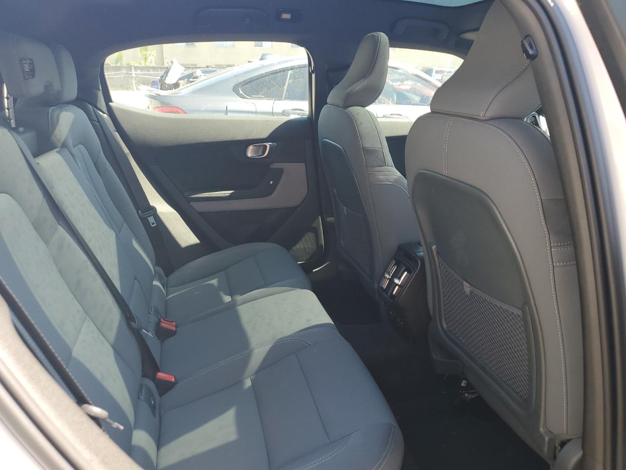 YSMED3KA9PL130406 2023 Polestar 2