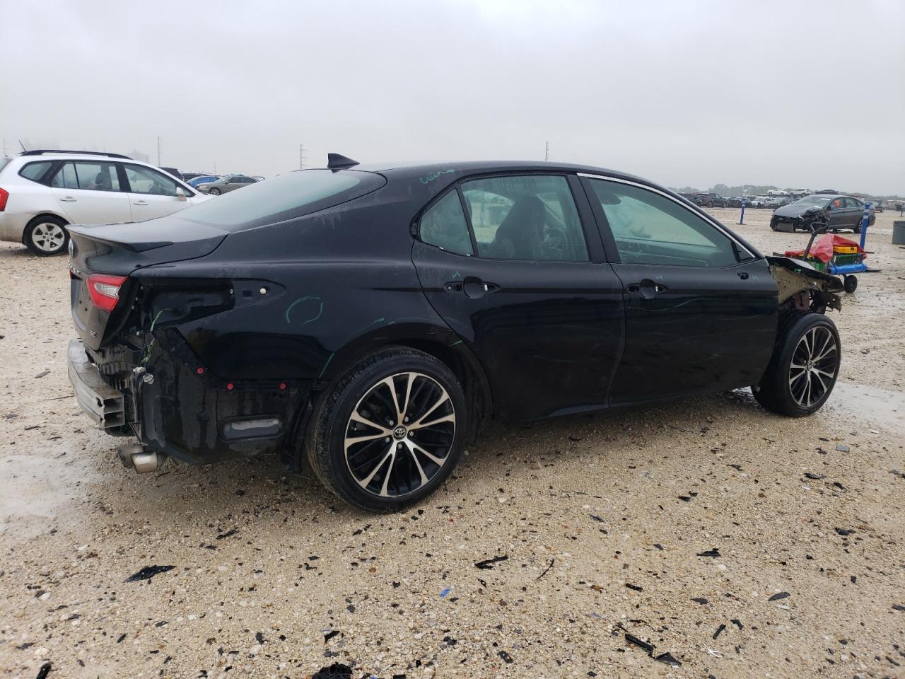 2019 Toyota Camry L vin: 4T1B11HK2KU165072