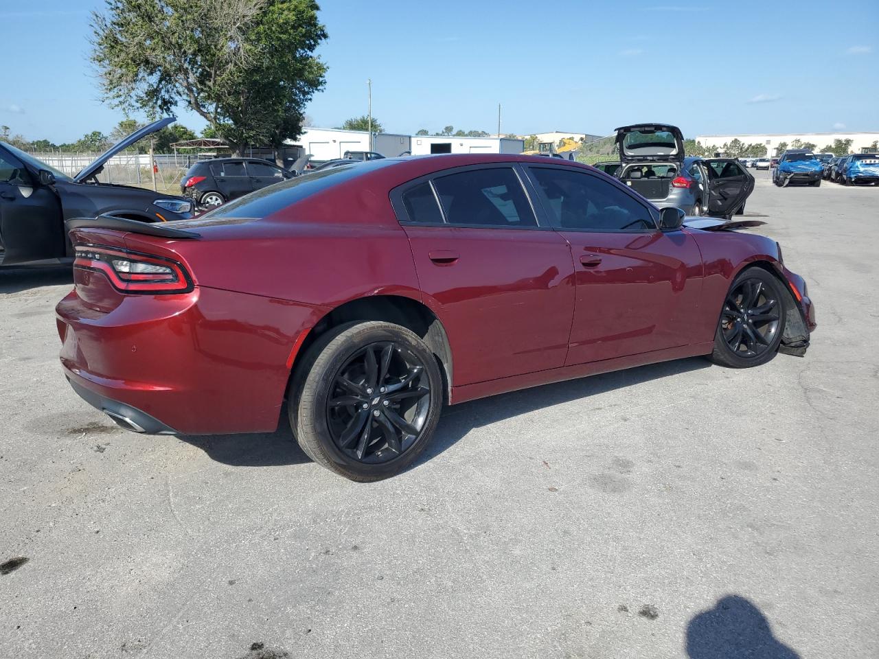 2C3CDXBG4JH335719 2018 Dodge Charger Sxt