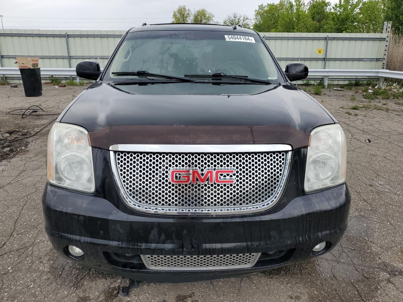 1GKS2MEF5CR257621 2012 GMC Yukon Xl Denali