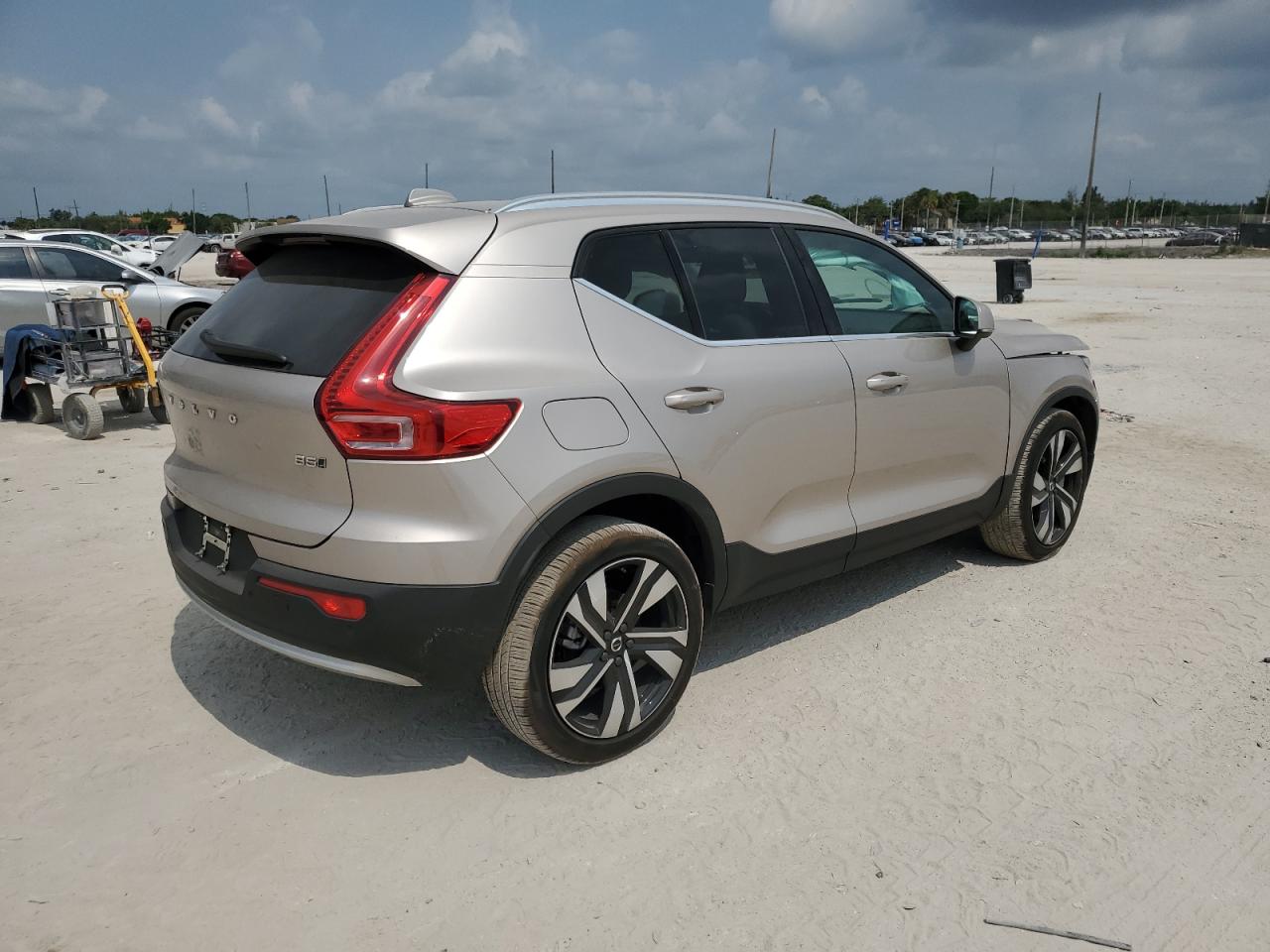 YV4L12UEXR2203293 2024 Volvo Xc40 Plus