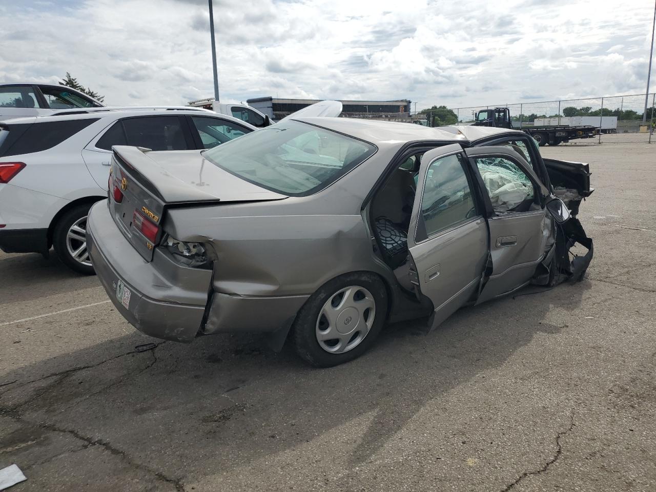 4T1BF22K9VU015044 1997 Toyota Camry Ce