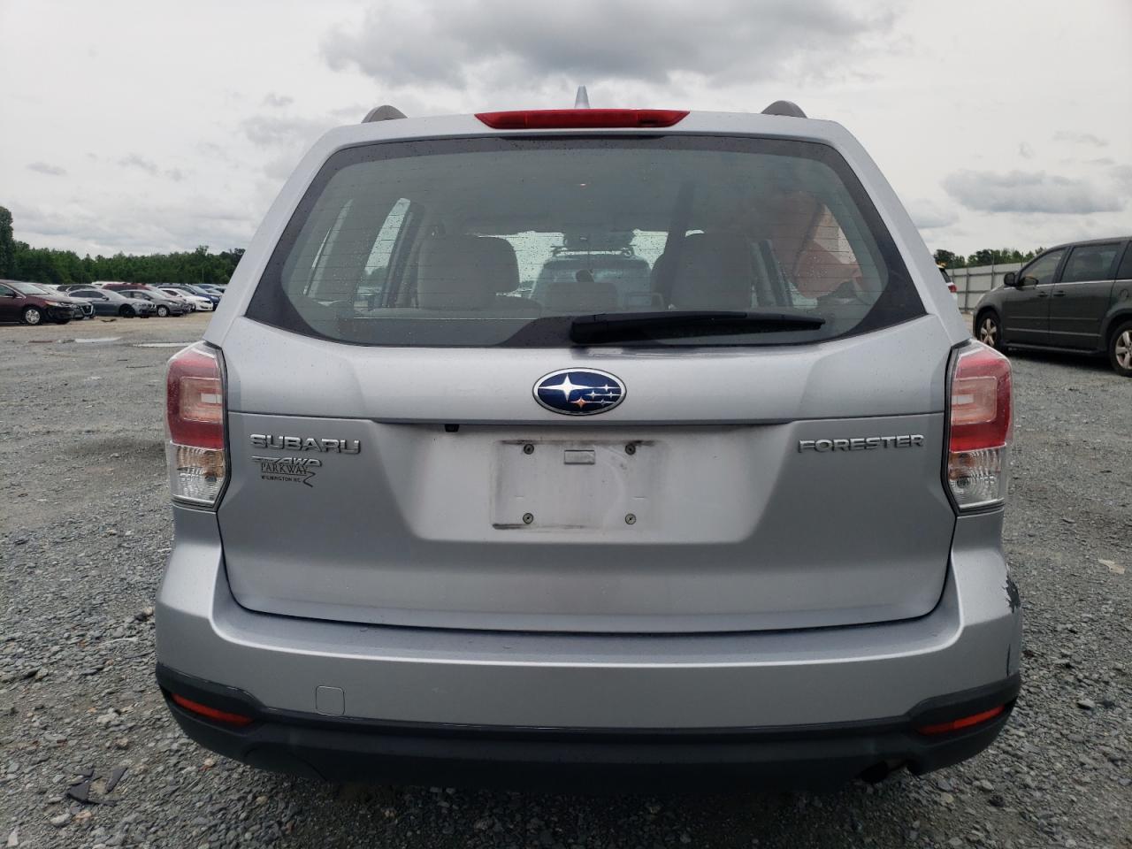 JF2SJABC2JH594162 2018 Subaru Forester 2.5I