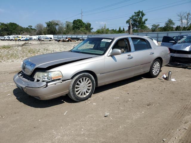 2003 Lincoln Town Car Signature VIN: 1LNHM82W53Y626717 Lot: 54620024