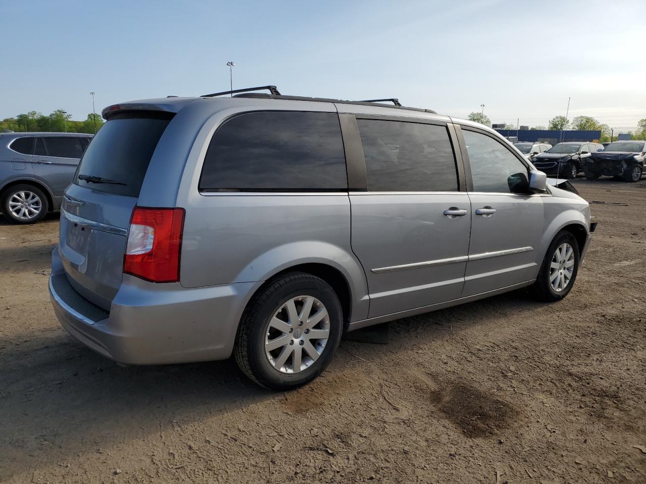 2015 Chrysler Town & Country Touring vin: 2C4RC1BG4FR637759