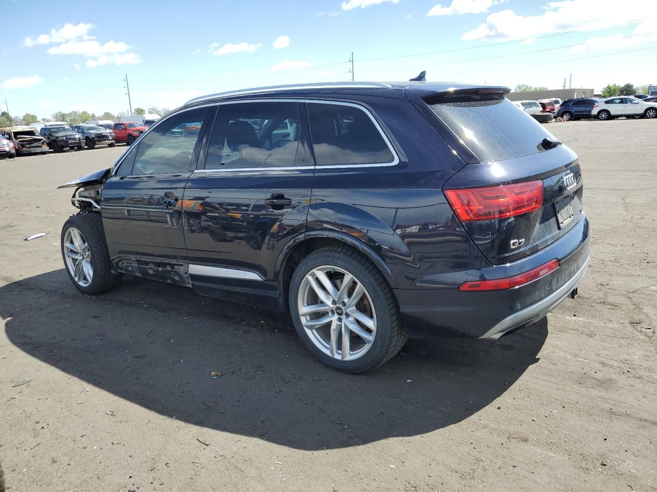 WA1VAAF76HD010589 2017 Audi Q7 Prestige