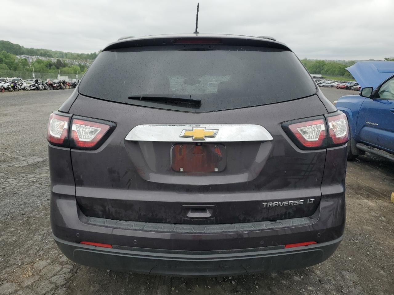 1GNKRGKD8FJ187232 2015 Chevrolet Traverse Lt