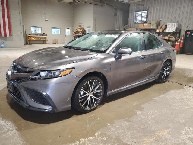 Lot #2538182458 2023 TOYOTA CAMRY SE N salvage car