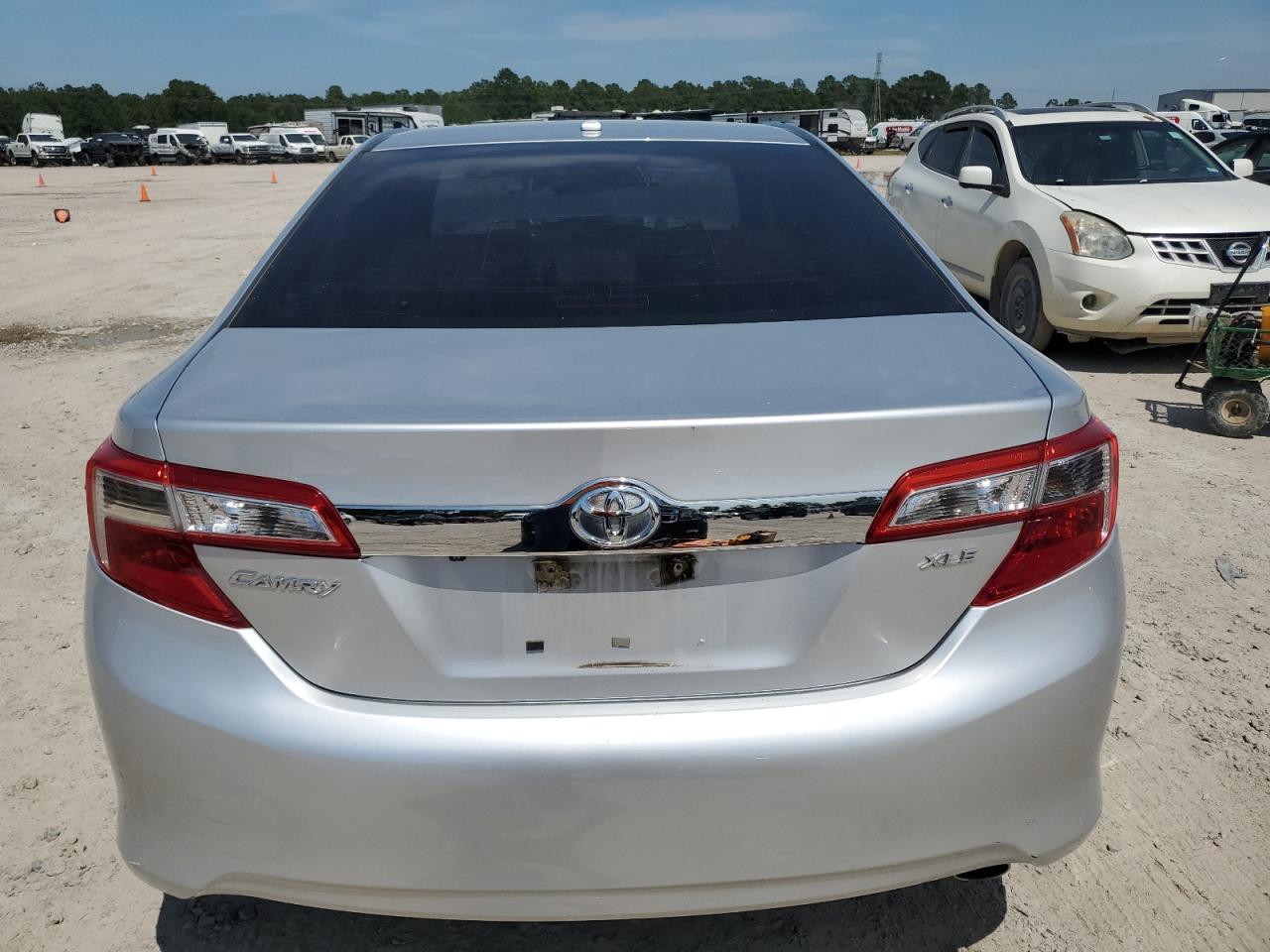 4T4BF1FK0ER337372 2014 Toyota Camry L