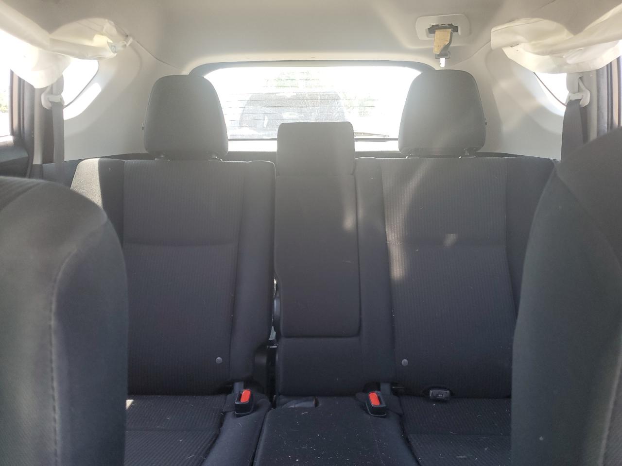 JTMZFREVXHJ123499 2017 Toyota Rav4 Le