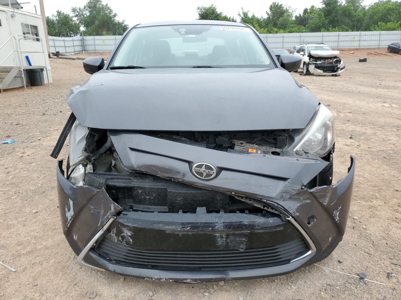 3MYDLBZV8GY129222 2016 Toyota Scion Ia