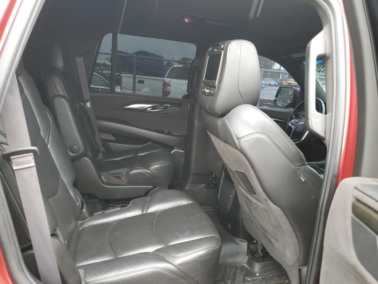 1GYS4DKJ8HR226900 2017 Cadillac Escalade Platinum