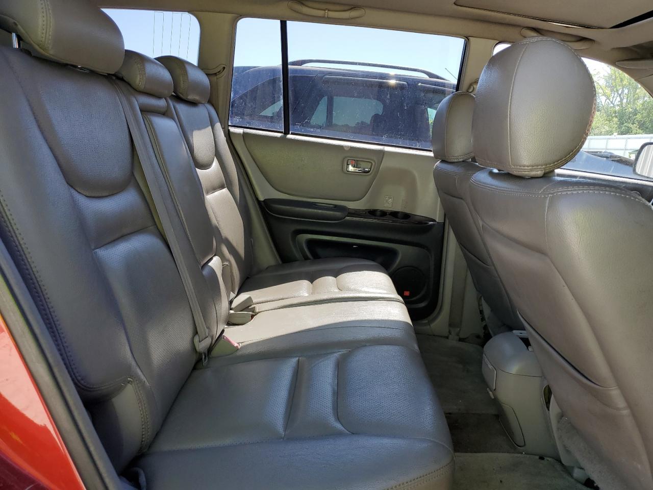 JTEGF21A130097080 2003 Toyota Highlander Limited