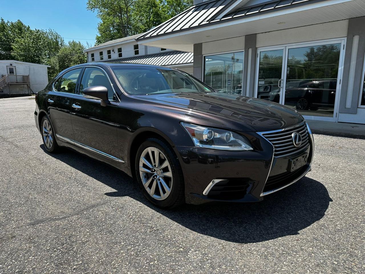 2016 Lexus Ls 460 vin: JTHCL5EF8G5025948