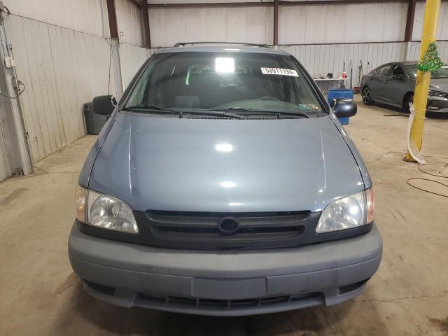 2002 Toyota Sienna Ce VIN: 4T3ZF19C22U463636 Lot: 53911194