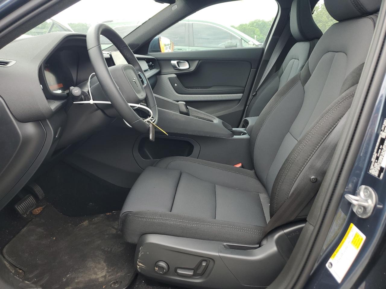 YSMFE3KA9RL234818 2024 Polestar 2