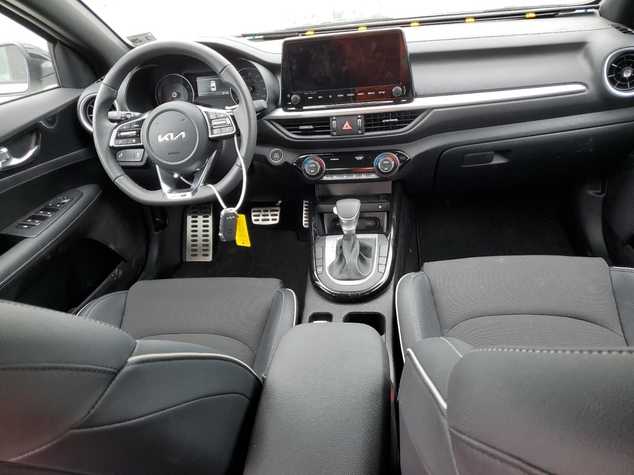 3KPF54AD1RE742707 2024 Kia Forte Gt Line