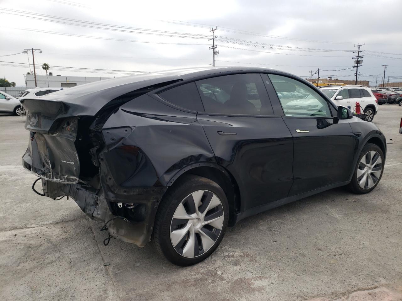 7SAYGAEE9PF682934 2023 Tesla Model Y