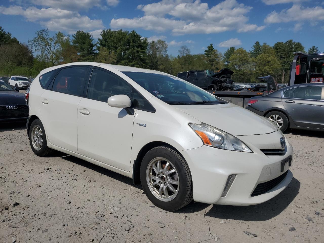 JTDZN3EU7D3257568 2013 Toyota Prius V