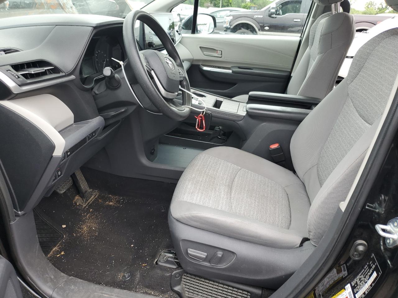 5TDKRKEC4MS048763 2021 Toyota Sienna Le