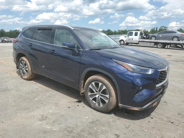 VIN 5TDGZRBH3NS581929 2022 Toyota Highlander, Xle no.4